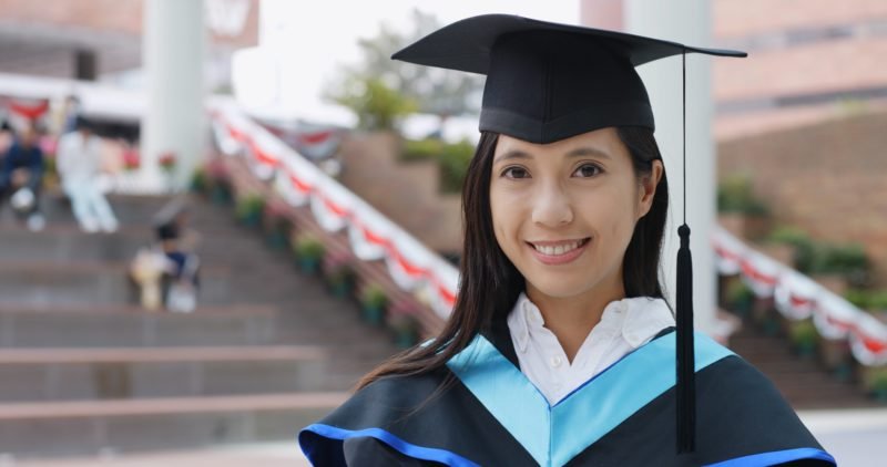 young woman get graduation e1636942189160 800x422